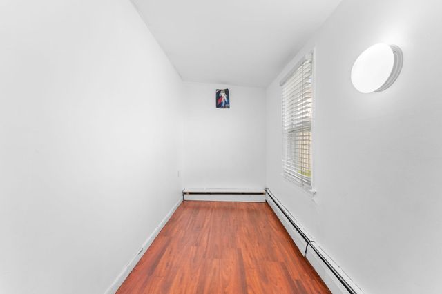 576 Sea St, Quincy, MA 02169