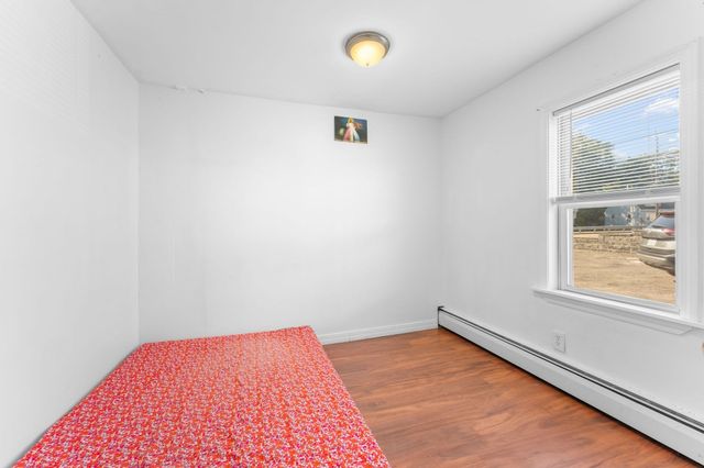 576 Sea St, Quincy, MA 02169