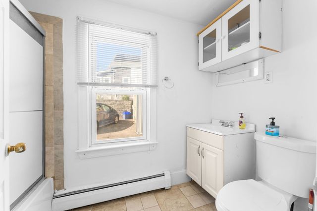 576 Sea St, Quincy, MA 02169