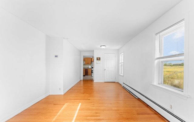 576 Sea St, Quincy, MA 02169
