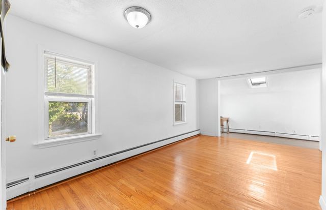 576 Sea St, Quincy, MA 02169