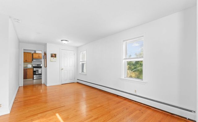 576 Sea St, Quincy, MA 02169