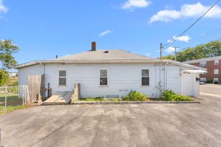 576 Sea St, Quincy, MA 02169