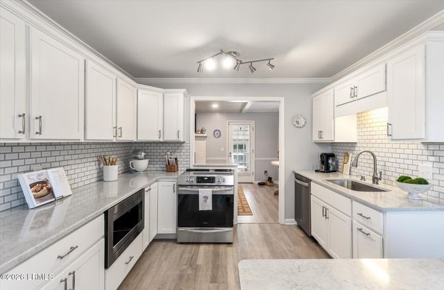 102 Ellen Court, Summerville, SC 29483