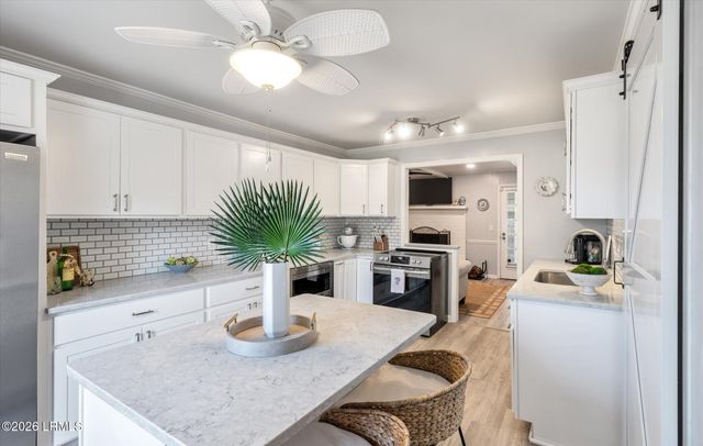 102 Ellen Court, Summerville, SC 29483