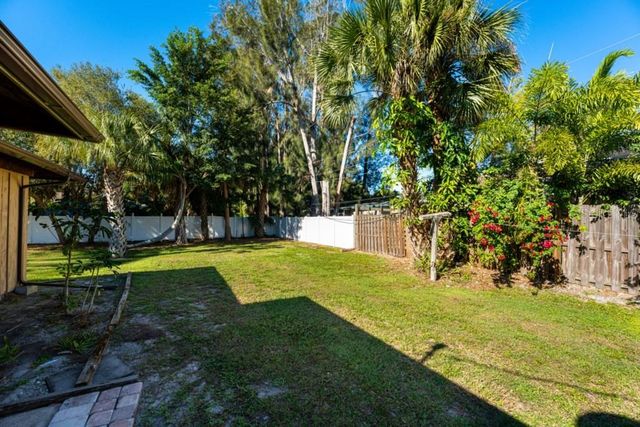 2301 KALIN LANE, Sarasota, FL 34231