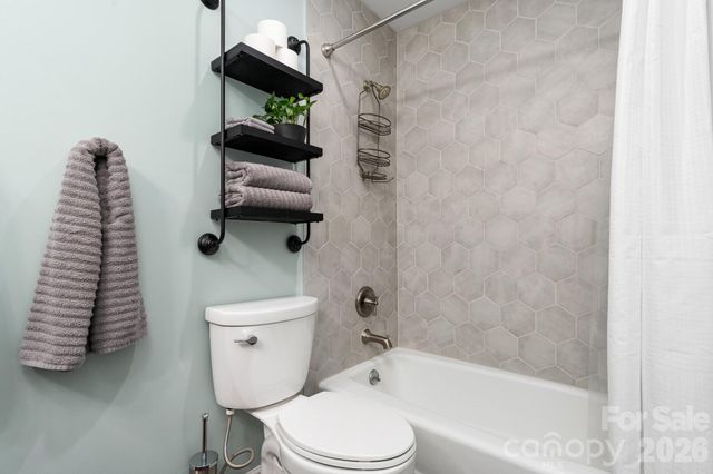 8700 Lorraine Drive, Charlotte, NC 28270