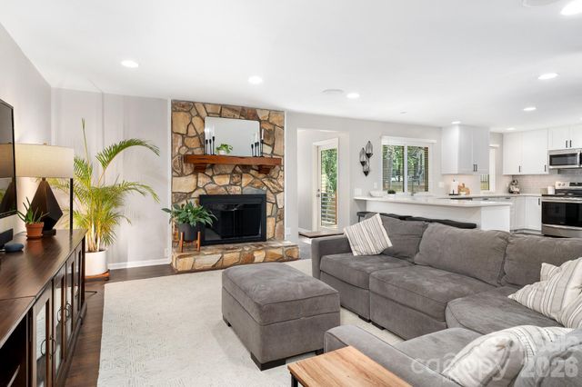 8700 Lorraine Drive, Charlotte, NC 28270