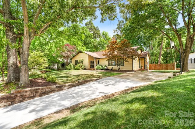 8700 Lorraine Drive, Charlotte, NC 28270