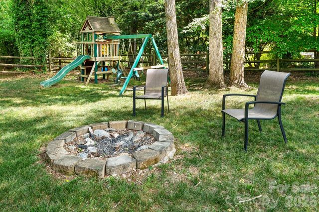 8700 Lorraine Drive, Charlotte, NC 28270
