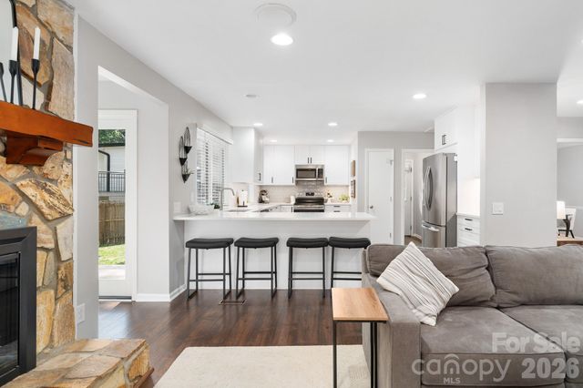 8700 Lorraine Drive, Charlotte, NC 28270