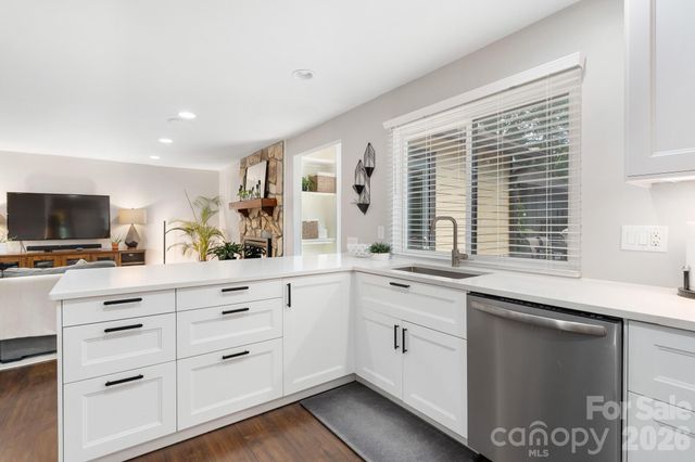 8700 Lorraine Drive, Charlotte, NC 28270