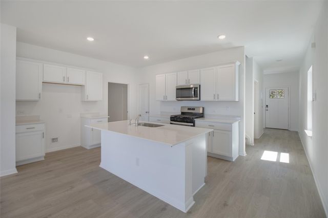 411 Mustang Lake CIR, Buda, TX 78610