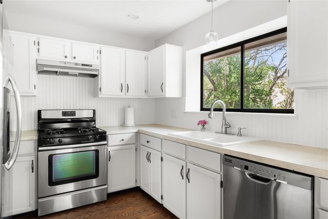 108 W SPRING DR, West Lake Hills, TX 78746