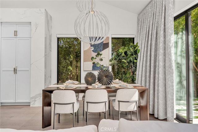 10 Rue Cannes, Newport Beach, CA 92660