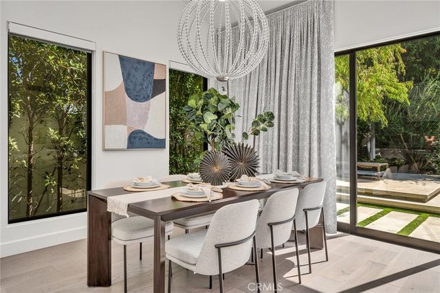 10 Rue Cannes, Newport Beach, CA 92660