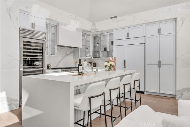 10 Rue Cannes, Newport Beach, CA 92660