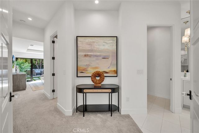 10 Rue Cannes, Newport Beach, CA 92660