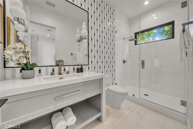 10 Rue Cannes, Newport Beach, CA 92660