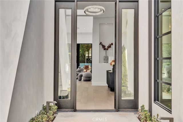 10 Rue Cannes, Newport Beach, CA 92660