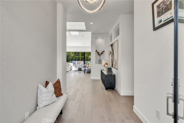 10 Rue Cannes, Newport Beach, CA 92660