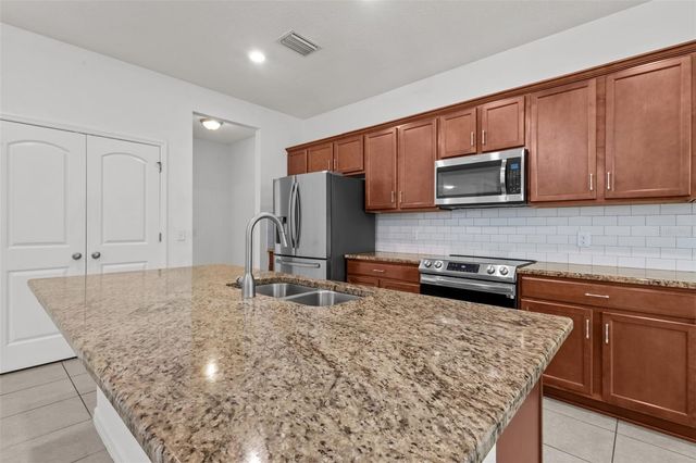 12124 LAKE BOULEVARD, Trinity, FL 34655