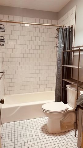 881 Albany Post Road 17, New Paltz, NY 12561