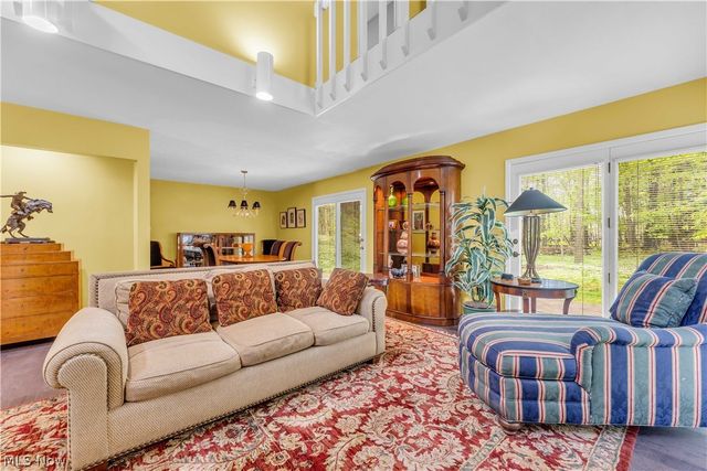 36 Oakshore Drive, Bratenahl, OH 44108