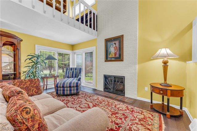 36 Oakshore Drive, Bratenahl, OH 44108