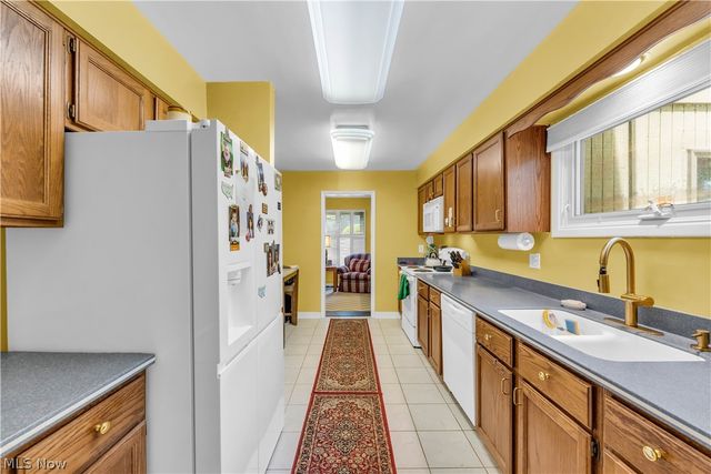 36 Oakshore Drive, Bratenahl, OH 44108