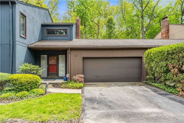 36 Oakshore Drive, Bratenahl, OH 44108