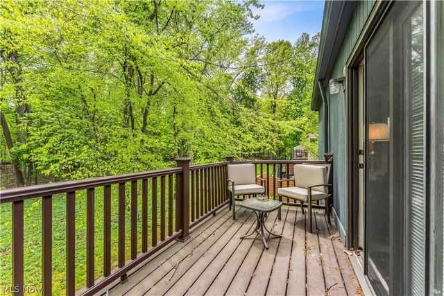 36 Oakshore Drive, Bratenahl, OH 44108