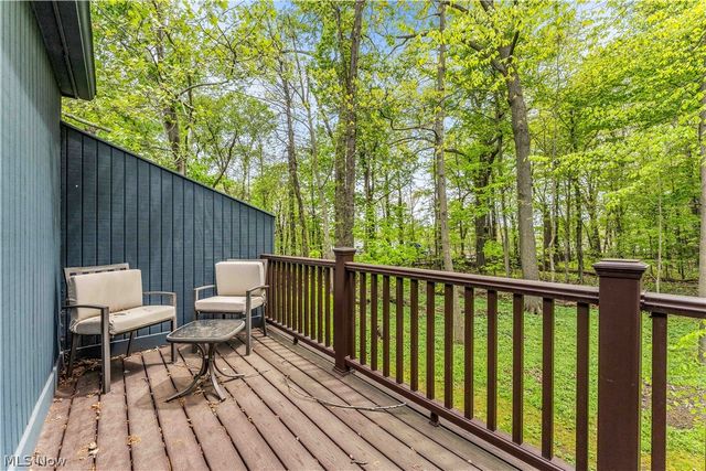 36 Oakshore Drive, Bratenahl, OH 44108