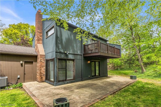 36 Oakshore Drive, Bratenahl, OH 44108