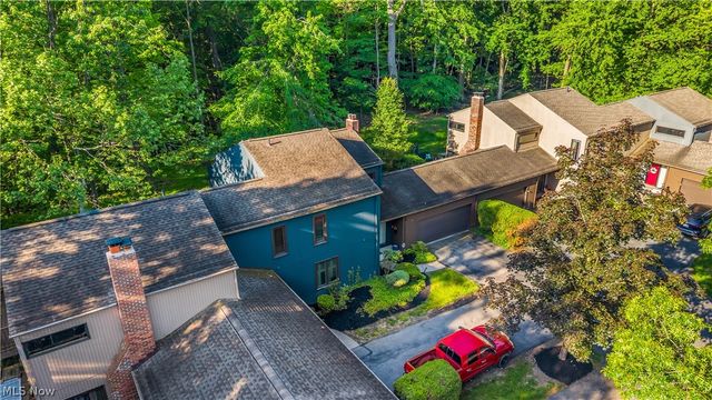 36 Oakshore Drive, Bratenahl, OH 44108