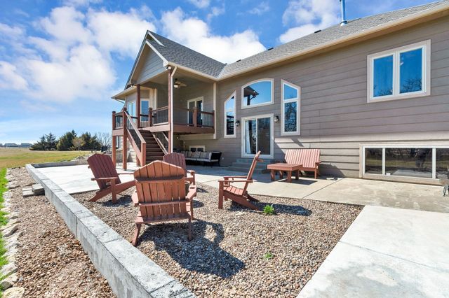 2418 N Springdale Cir, Wichita, KS 67228