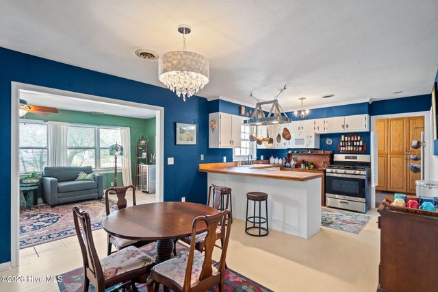 814 Cape Fear Boulevard, Carolina Beach, NC 28428