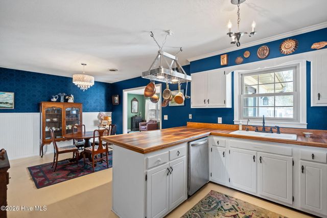 814 Cape Fear Boulevard, Carolina Beach, NC 28428