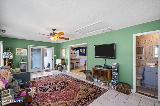 814 Cape Fear Boulevard, Carolina Beach, NC 28428