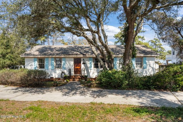 814 Cape Fear Boulevard, Carolina Beach, NC 28428