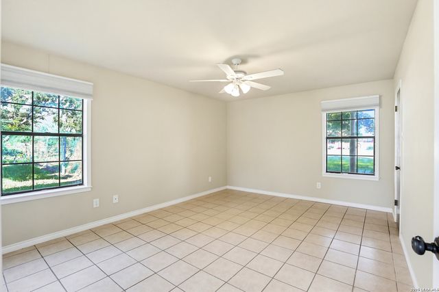 1350 MARY PREISS DR, New Braunfels, TX 78132