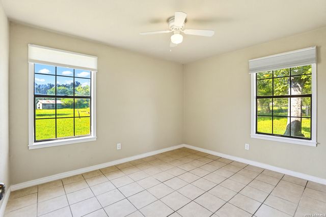 1350 MARY PREISS DR, New Braunfels, TX 78132