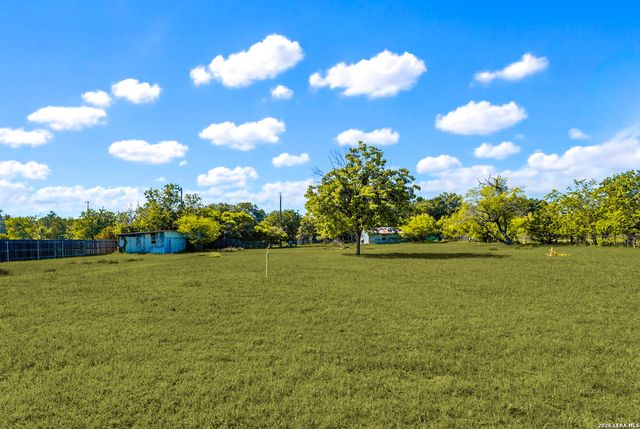 1350 MARY PREISS DR, New Braunfels, TX 78132
