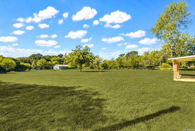 1350 MARY PREISS DR, New Braunfels, TX 78132