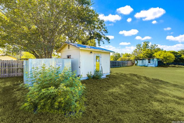 1350 MARY PREISS DR, New Braunfels, TX 78132