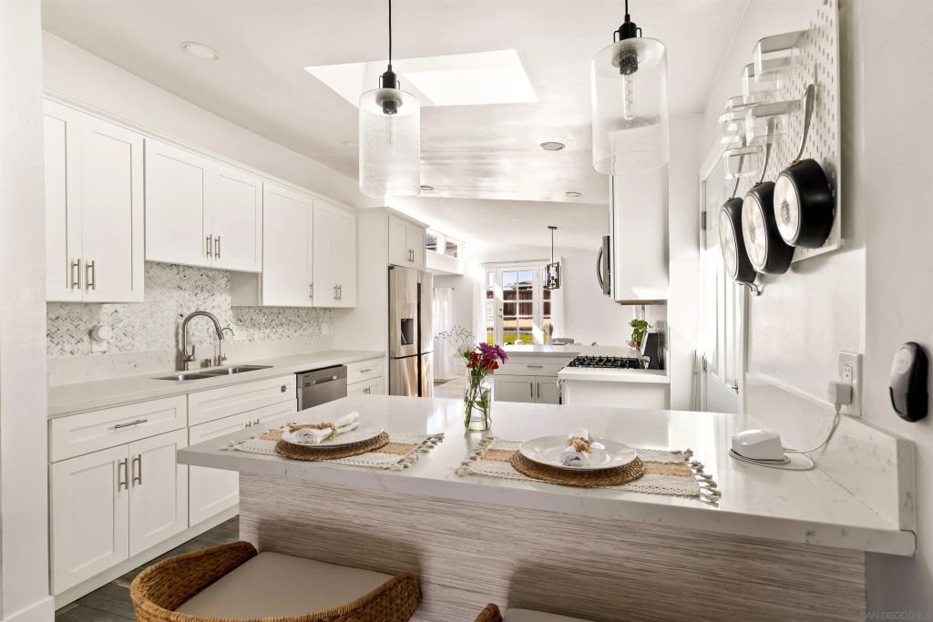 1412 Frankfort St, San Diego, CA 92110