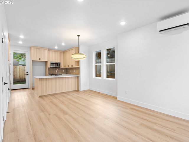 4540 Sw Garden Home Rd, Portland, OR 97219