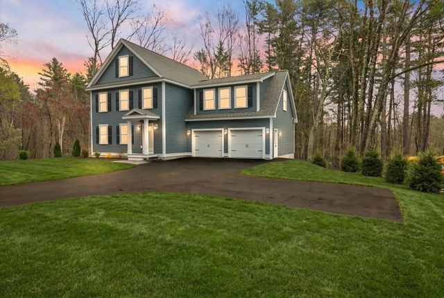 1152 Bridge St, Pelham, NH 03076