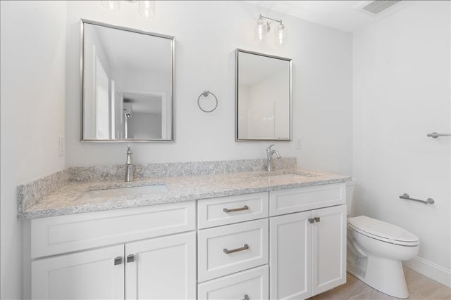 1152 Bridge St, Pelham, NH 03076