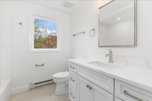 1152 Bridge St, Pelham, NH 03076